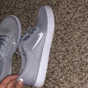 NIKE SB tennis shoes